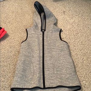 Lululemon women’s reversible spacer vest